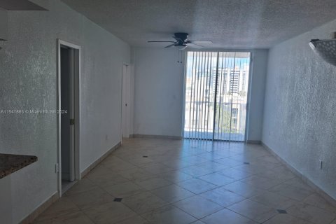 Copropriété à louer à Miami Beach, Floride: 2 chambres, 82.68 m2 № 1046981 - photo 1