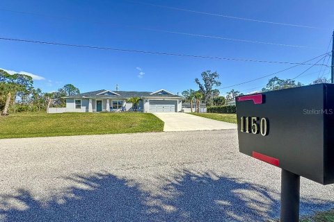 House in North Port, Florida 3 bedrooms, 157.19 sq.m. № 1053497 - photo 3