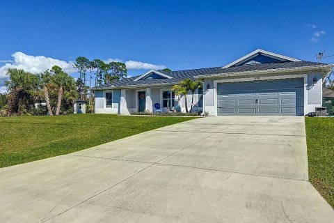 House in North Port, Florida 3 bedrooms, 157.19 sq.m. № 1053497 - photo 6