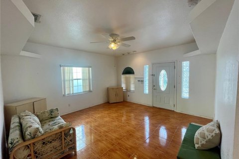 Casa en venta en Saint Petersburg, Florida, 2 dormitorios, 151.34 m2 № 1389167 - foto 2