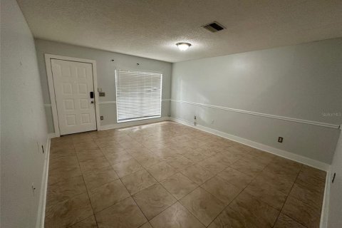 Townhouse in Brandon, Florida 2 bedrooms, 129.69 sq.m. № 1389192 - photo 3