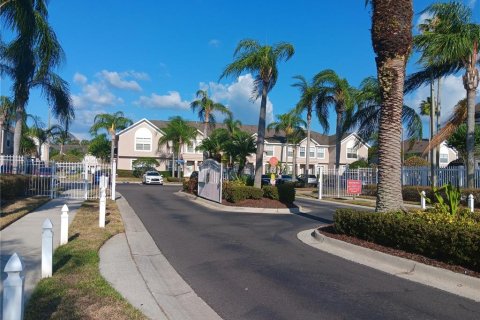 Adosado en venta en Brandon, Florida, 2 dormitorios, 129.69 m2 № 1389192 - foto 21