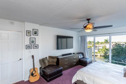 Condominio en venta en Pompano Beach, Florida, 1 dormitorio, 75.72 m2 № 1059022 - foto 14