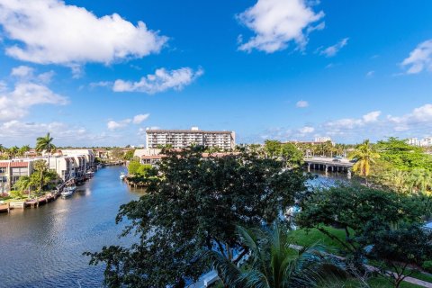 Condominio en venta en Pompano Beach, Florida, 1 dormitorio, 75.72 m2 № 1059022 - foto 8