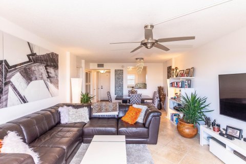 Condo in Pompano Beach, Florida, 1 bedroom  № 1059022 - photo 19