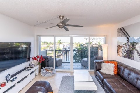 Condo in Pompano Beach, Florida, 1 bedroom  № 1059022 - photo 29