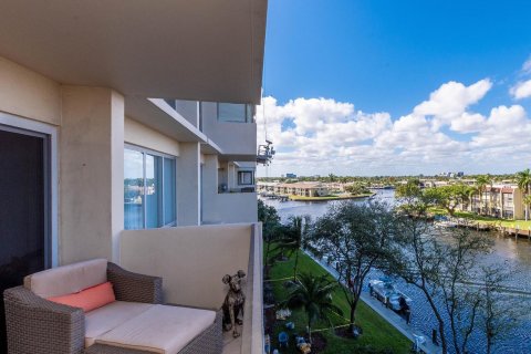 Copropriété à vendre à Pompano Beach, Floride: 1 chambre, 75.72 m2 № 1059022 - photo 2