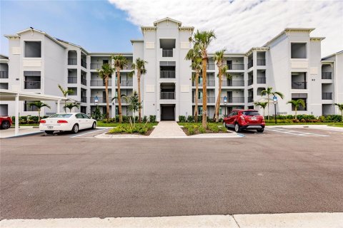 Condo in Punta Gorda, Florida, 2 bedrooms  № 1283173 - photo 1