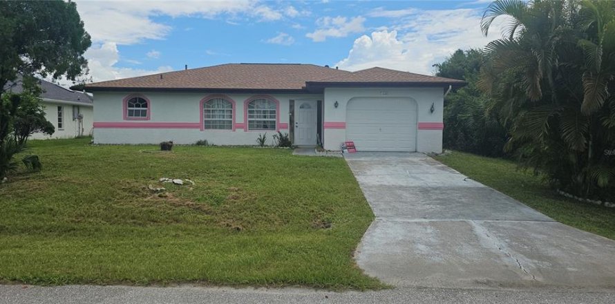 House in Punta Gorda, Florida 2 bedrooms, 171.96 sq.m. № 1346451