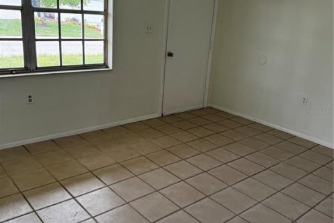 House in Port Richey, Florida 2 bedrooms, 66.89 sq.m. № 1346382 - photo 6