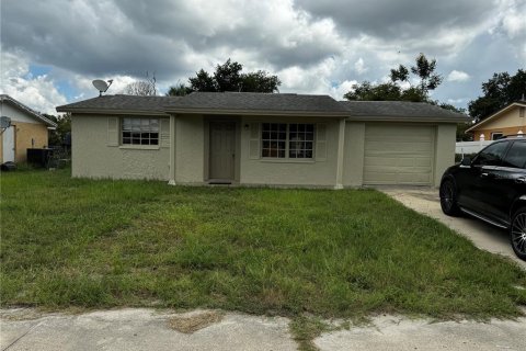 House in Port Richey, Florida 2 bedrooms, 66.89 sq.m. № 1346382 - photo 1