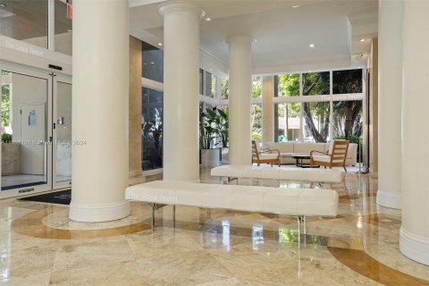 Condo in Miami, Florida, 1 bedroom  № 1345505 - photo 28