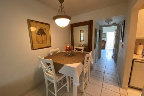 Condo in Deerfield Beach, Florida, 1 bedroom  № 1228702 - photo 25