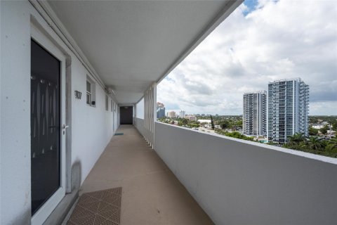 Condo in Fort Lauderdale, Florida, 1 bedroom  № 1077830 - photo 12