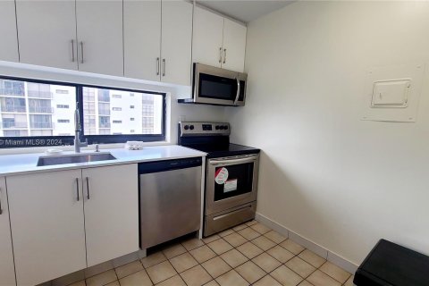 Condo in Sunny Isles Beach, Florida, 1 bedroom  № 1397796 - photo 6