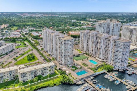 Condominio en venta en Aventura, Florida, 1 dormitorio, 93.37 m2 № 1397749 - foto 23