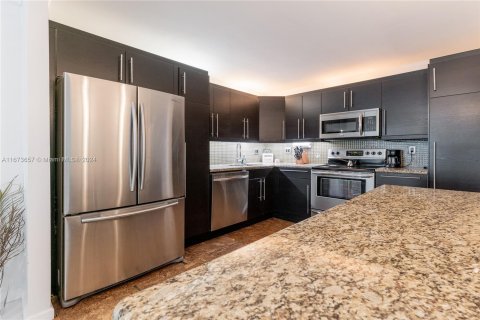 Copropriété à vendre à Aventura, Floride: 1 chambre, 93.37 m2 № 1397749 - photo 11