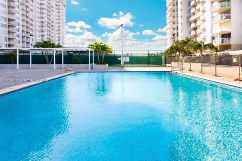 Condominio en venta en Aventura, Florida, 1 dormitorio, 93.37 m2 № 1397749 - foto 27