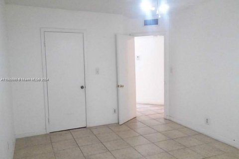 Condominio en venta en Doral, Florida, 1 dormitorio, 65.96 m2 № 1099219 - foto 6
