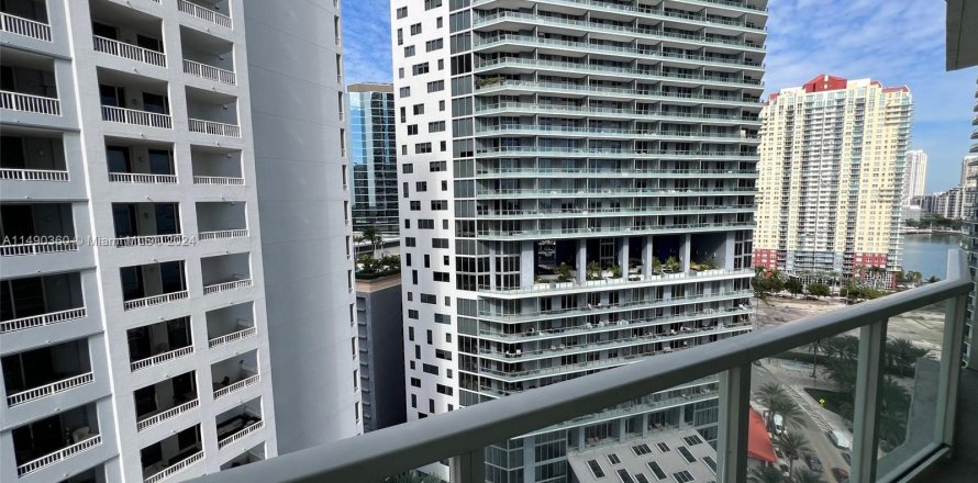 Condo à Miami, Floride, 1 chambre  № 1099223