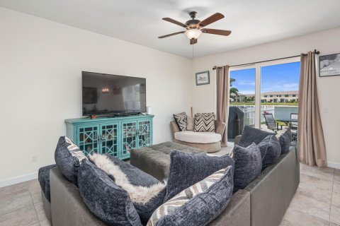 Adosado en venta en Vero Beach, Florida, 3 dormitorios, 152.45 m2 № 1080395 - foto 14