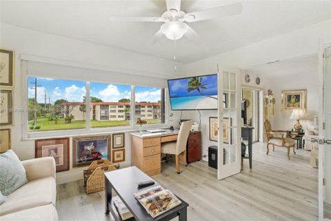Condominio en venta en Pembroke Pines, Florida, 2 dormitorios, 108.7 m2 № 1099365 - foto 11