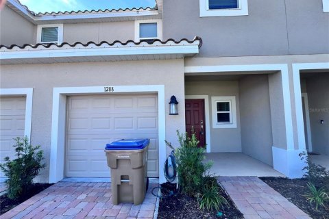 Townhouse in Kissimmee, Florida 3 bedrooms, 127.55 sq.m. № 1385445 - photo 2