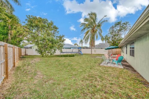 Casa en venta en Jensen Beach, Florida, 5 dormitorios, 189.52 m2 № 1160839 - foto 9