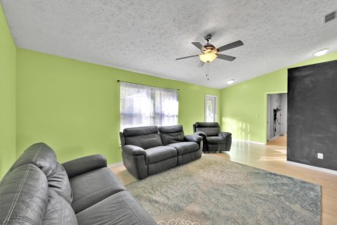 Casa en venta en Jensen Beach, Florida, 5 dormitorios, 189.52 m2 № 1160839 - foto 27