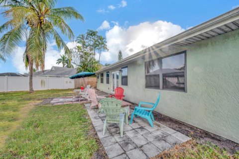 Casa en venta en Jensen Beach, Florida, 5 dormitorios, 189.52 m2 № 1160839 - foto 10