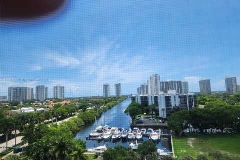 Condominio en venta en Aventura, Florida, 2 dormitorios, 101.82 m2 № 1237944 - foto 16