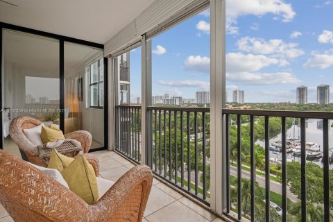 Condo in Aventura, Florida, 2 bedrooms  № 1237944 - photo 12