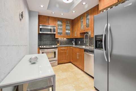 Condo in Aventura, Florida, 2 bedrooms  № 1237944 - photo 5