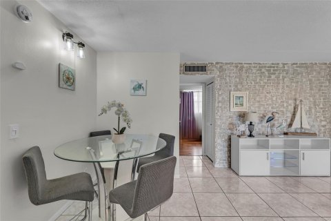 Condo in Deerfield Beach, Florida, 1 bedroom  № 1026393 - photo 29