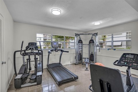 Condo in Deerfield Beach, Florida, 1 bedroom  № 1026393 - photo 9