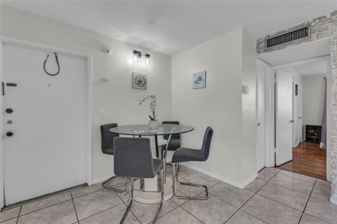 Condo in Deerfield Beach, Florida, 1 bedroom  № 1026393 - photo 30