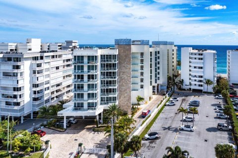Condo in Palm Beach, Florida, 2 bedrooms in 3550 SOUTH OCEAN  № 1026848 - photo 2