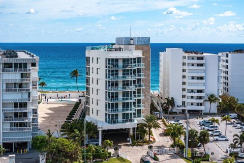 Condo in Palm Beach, Florida, 2 bedrooms in 3550 SOUTH OCEAN  № 1026848 - photo 3
