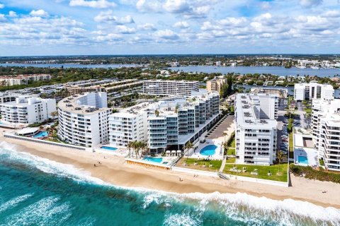 Condo in Palm Beach, Florida, 2 bedrooms in 3550 SOUTH OCEAN  № 1026848 - photo 21