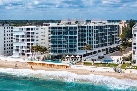 Condo in Palm Beach, Florida, 2 bedrooms in 3550 SOUTH OCEAN  № 1026848 - photo 4