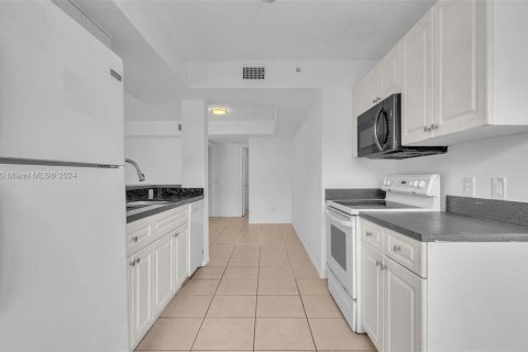 Copropriété à vendre à Pembroke Pines, Floride: 3 chambres, 115.85 m2 № 1240724 - photo 3