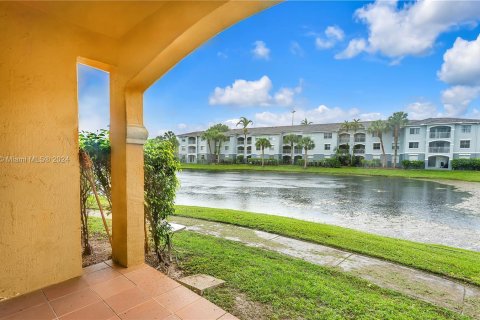 Copropriété à vendre à Pembroke Pines, Floride: 3 chambres, 115.85 m2 № 1240724 - photo 29