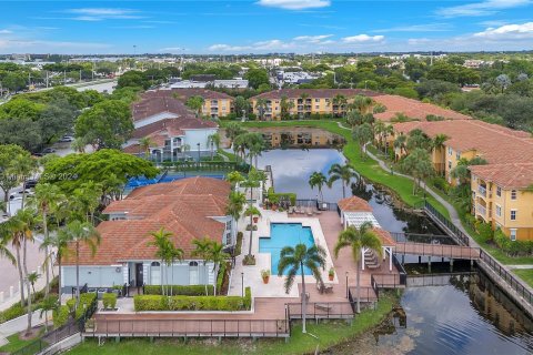 Copropriété à vendre à Pembroke Pines, Floride: 3 chambres, 115.85 m2 № 1240724 - photo 27