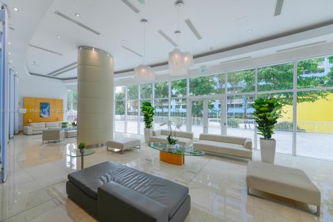 Condo in Miami, Florida, 1 bedroom  № 1236694 - photo 26