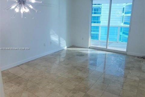 Condo in Miami, Florida, 1 bedroom  № 1236694 - photo 3