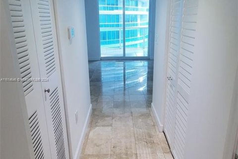 Condominio en venta en Miami, Florida, 1 dormitorio, 73.49 m2 № 1236694 - foto 10