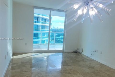 Condo in Miami, Florida, 1 bedroom  № 1236694 - photo 6