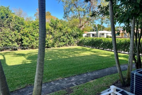 Condominio en venta en Miami Shores, Florida, 2 dormitorios, 88.16 m2 № 1070087 - foto 11