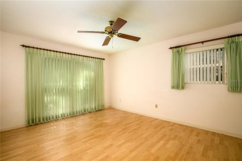 Condo in DeLand, Florida, 2 bedrooms  № 1275618 - photo 10