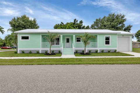 Villa ou maison à vendre à Punta Gorda, Floride: 2 chambres, 127.65 m2 № 1275619 - photo 2